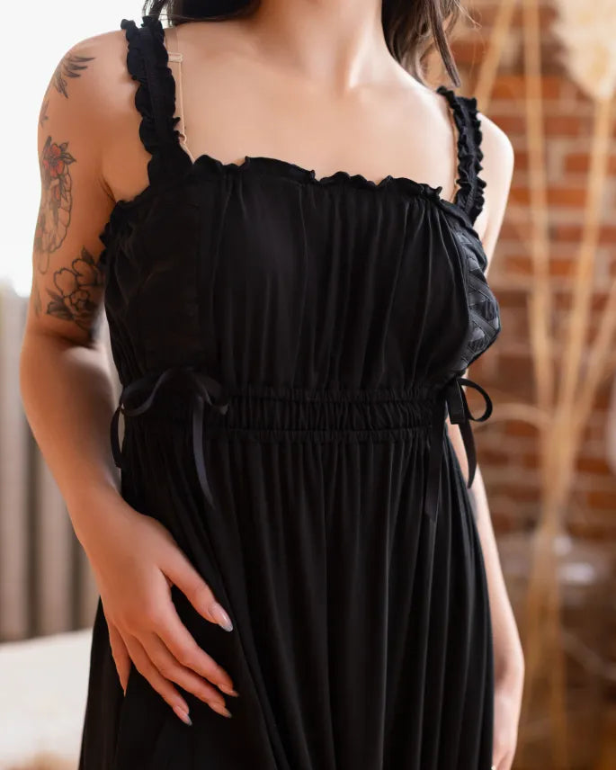 (Pre-Order) Goddess Nightgown in Black