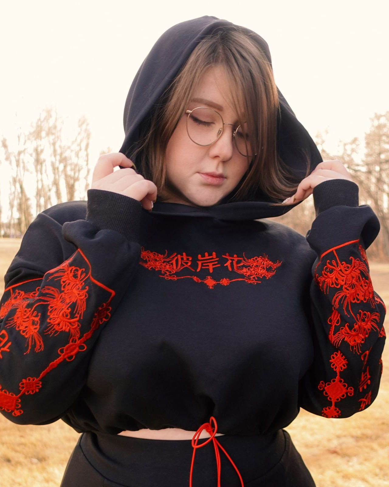 Spider Lily Hoodie: Ultimate Coziness - Mochipan