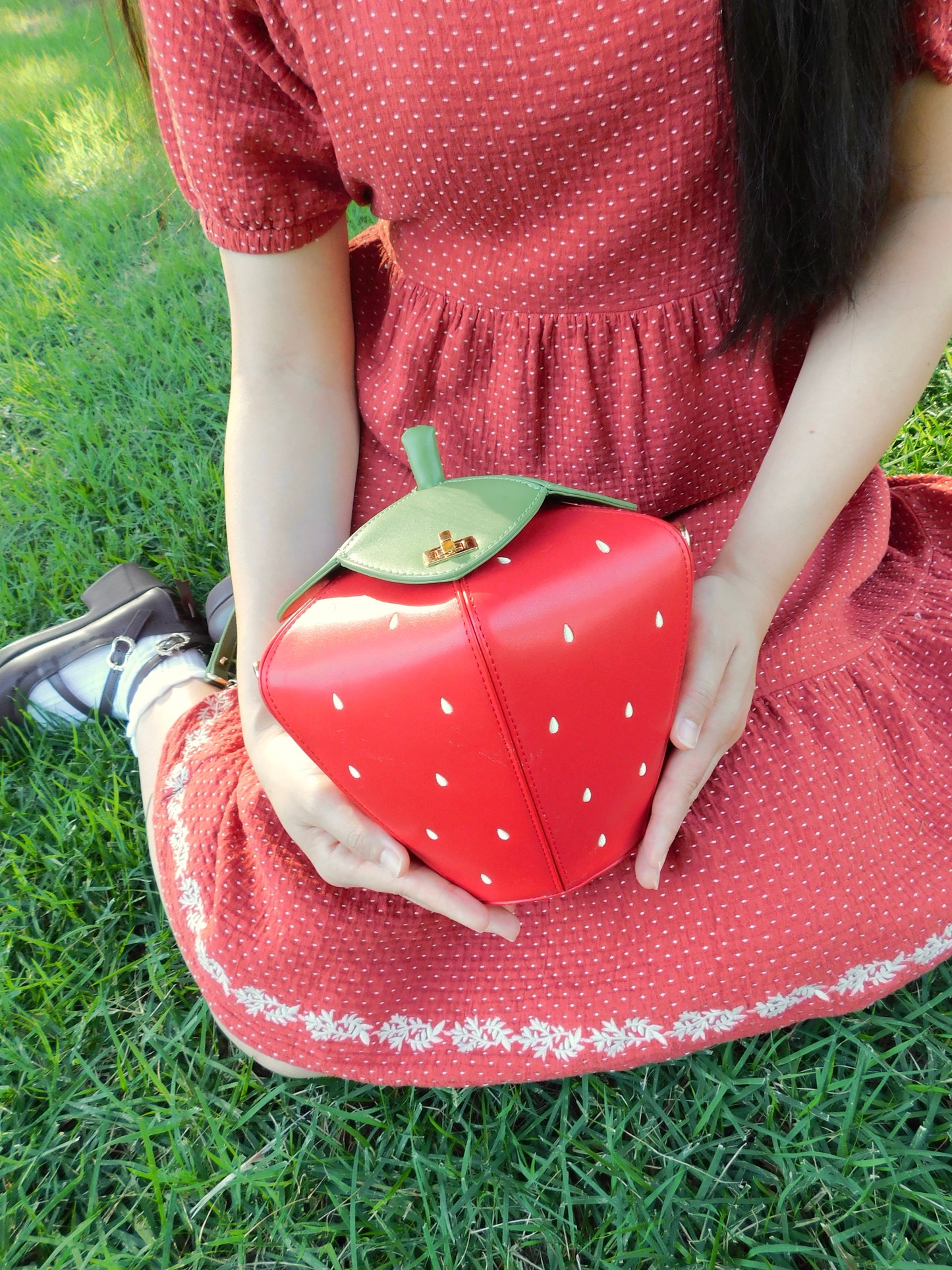 Strawberry Bag by Nina Fresa (Pre-Order)