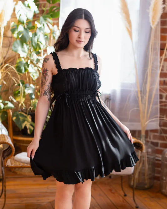 (Pre-Order) Goddess Nightgown in Black