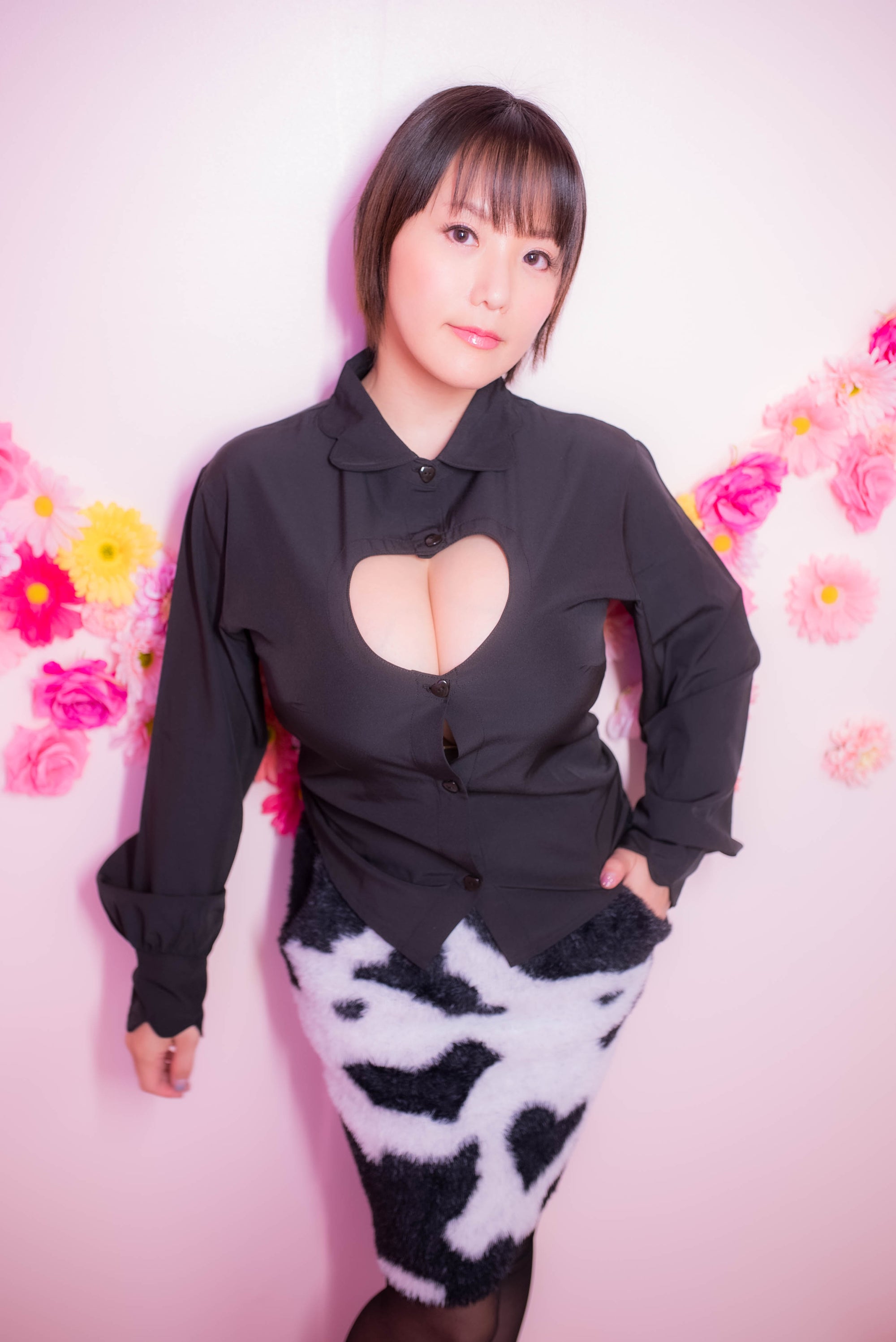 (Pre-Order) Shibuya's Cow Skirt (Black)