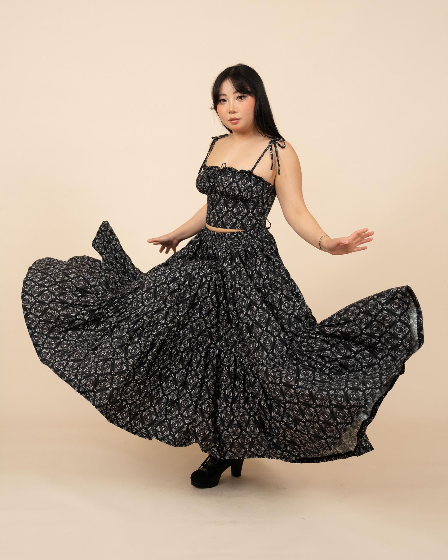 (Pre-Order) Black Damask Mushroom Top