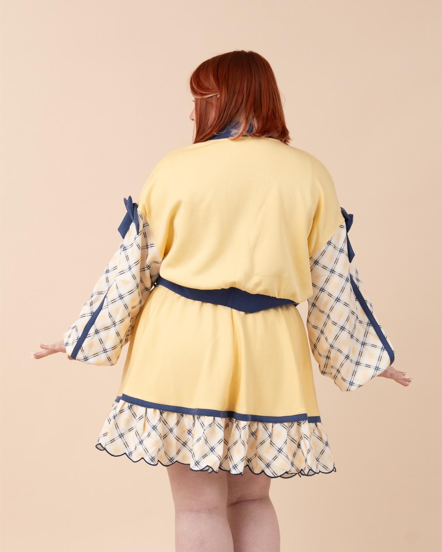 (Pre-Order) Cropped Butter Sweater (Estimated Shipping Date September 30th)