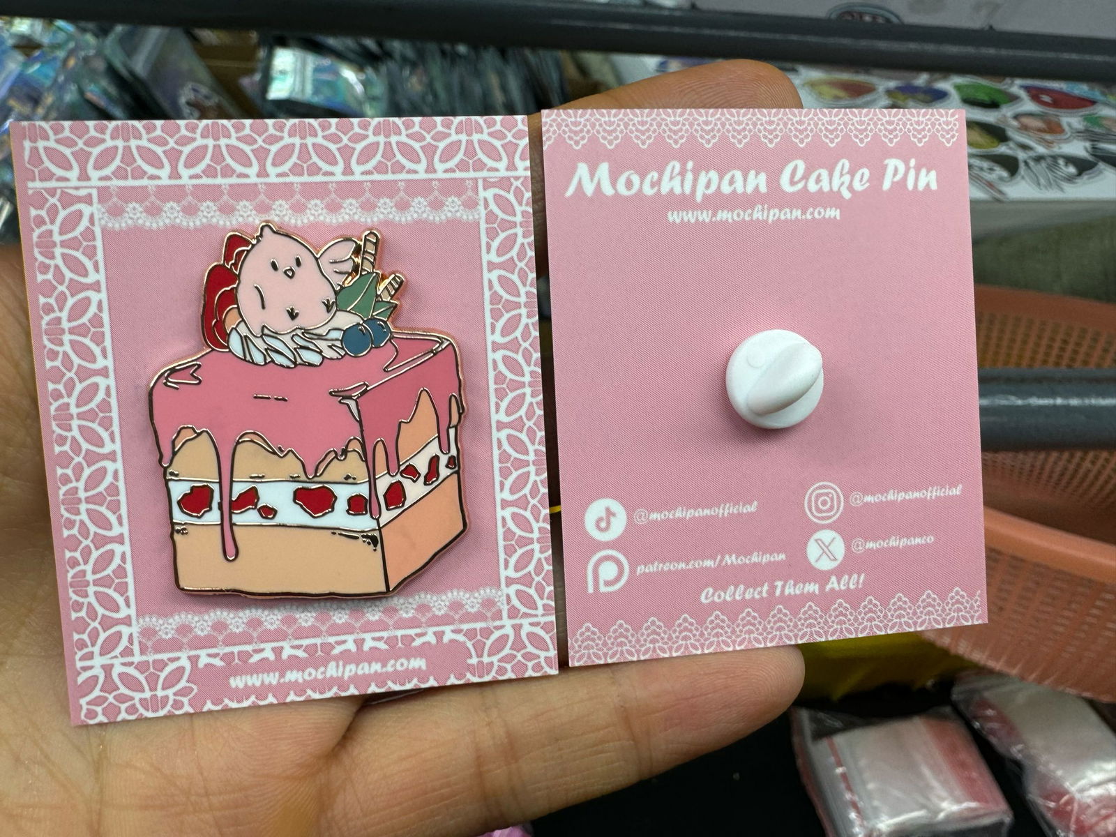 Mochipan Cake Pin (Original) - Mochipan