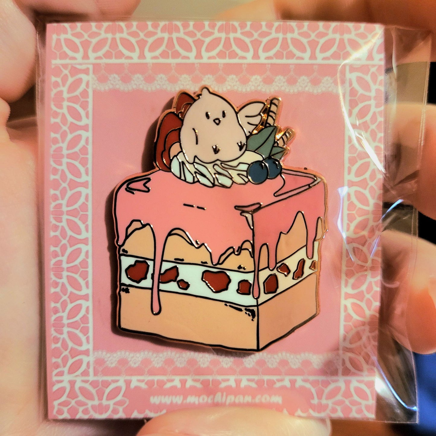 Mochipan Cake Pin (Original) - Mochipan