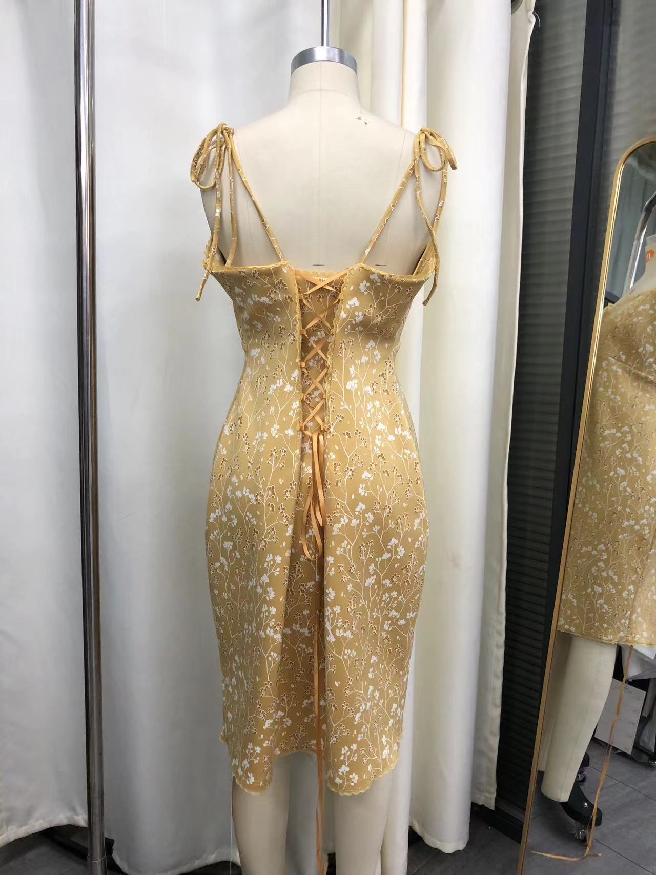 (Pre-Order) Cottage Bodycon Dress (Mustard) - Mochipan