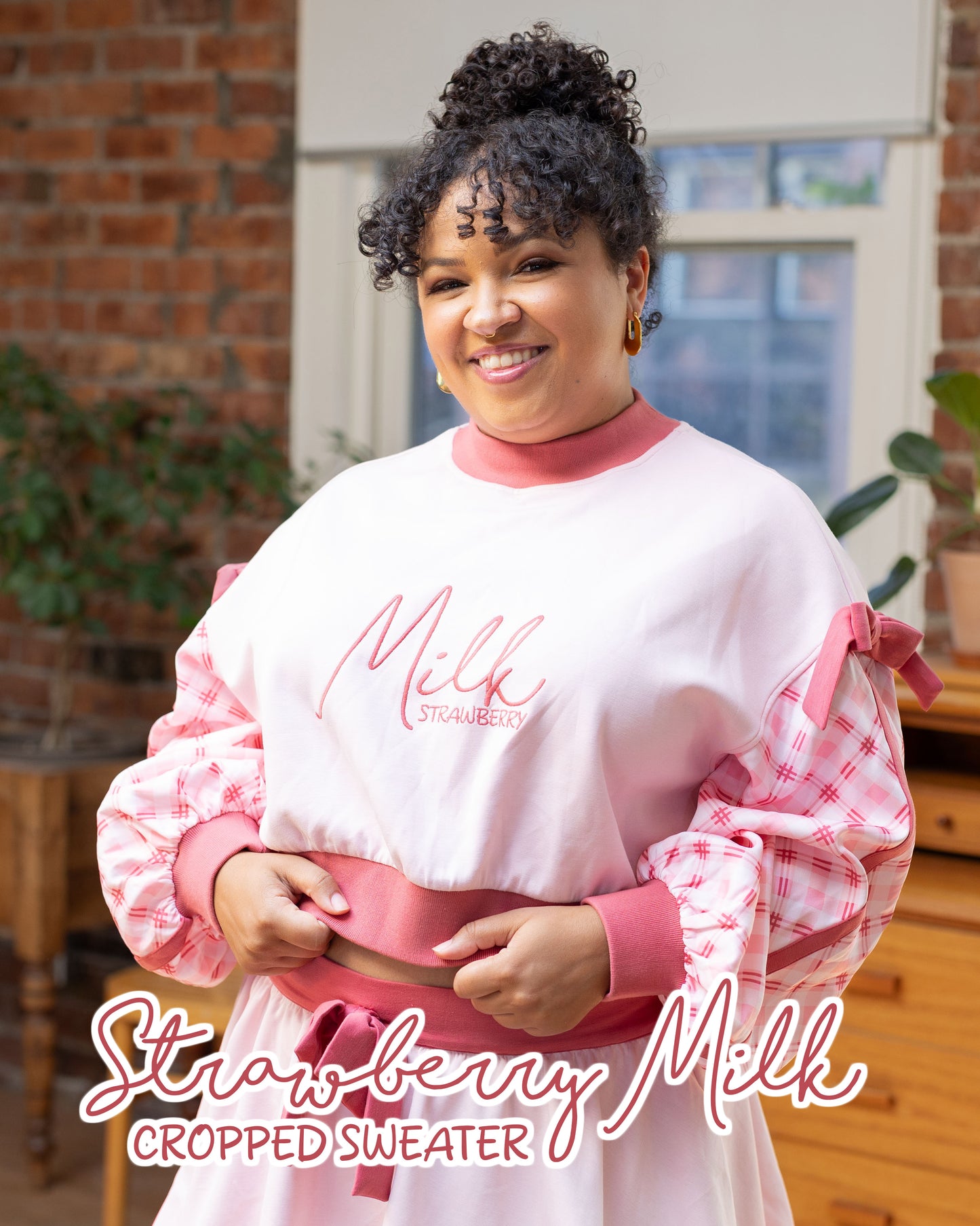 (LIMITED Pre-Order) Cropped Strawberry Milk Sweater