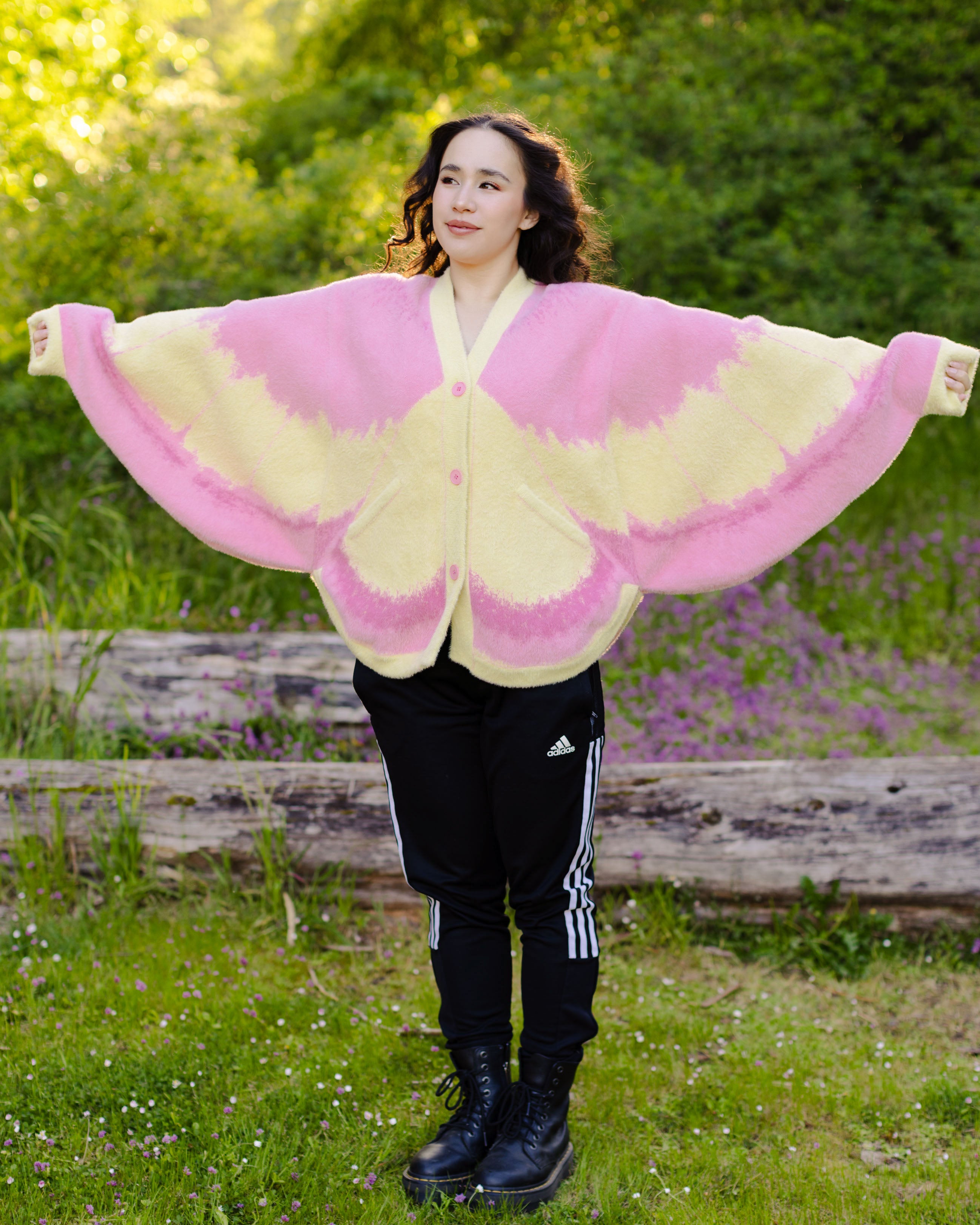 Rosy Maple Moth Cardigan - Vibrant Cozy - Mochipan