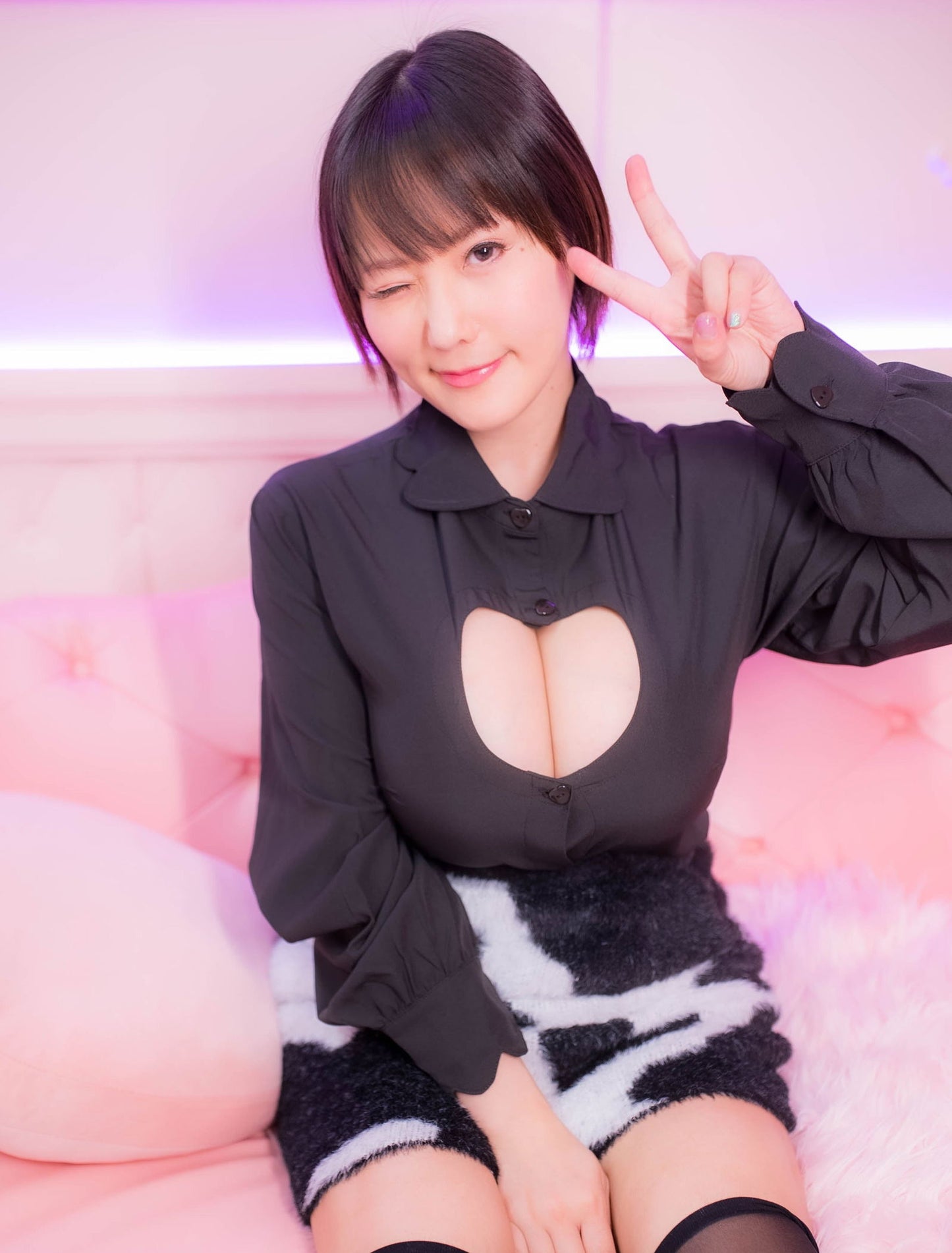 Shibuya's Heart Shirt (Black) - Mochipan